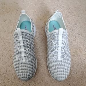 Skechers Memory Foam